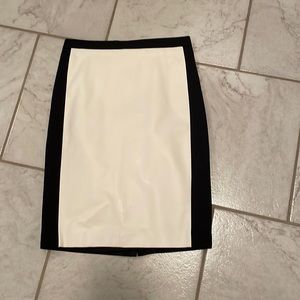Like New Club Monaco pencil skirt